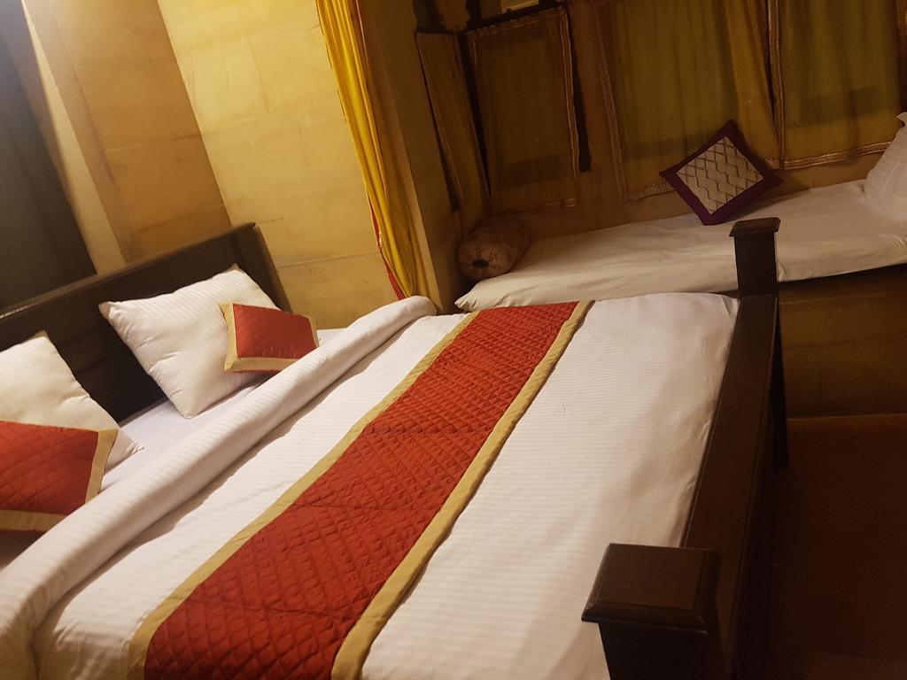 Hotel Fotiya Джайсалмер Екстериор снимка