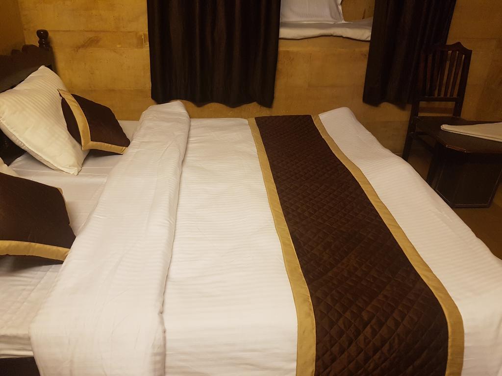 Hotel Fotiya Джайсалмер Екстериор снимка