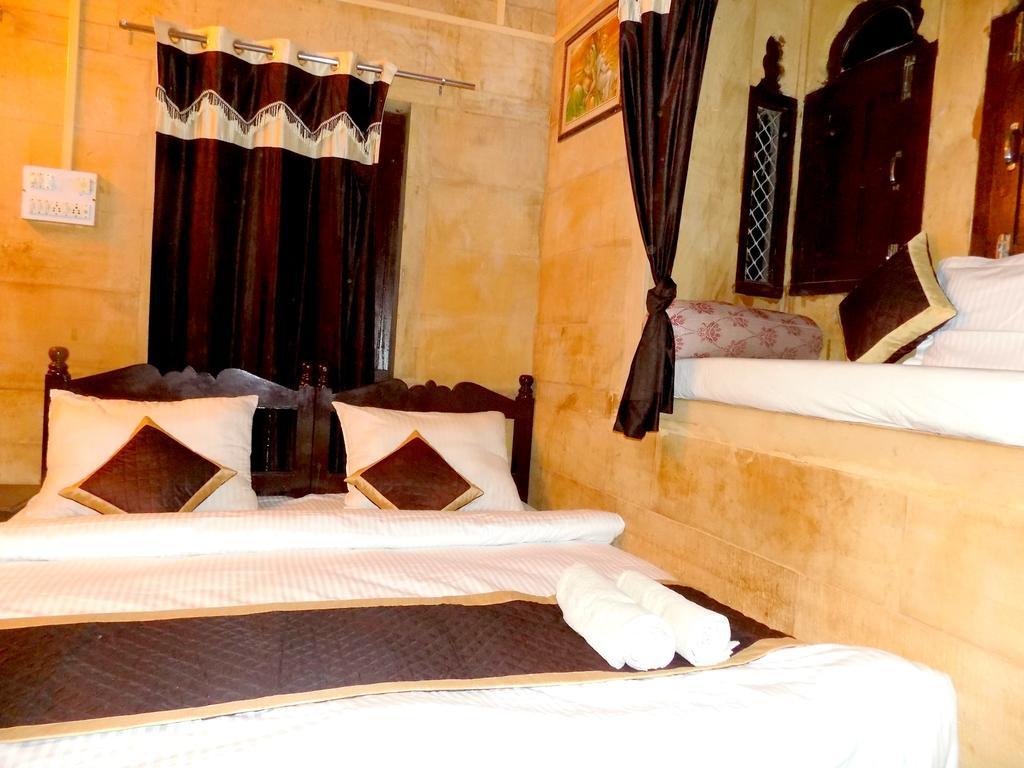 Hotel Fotiya Джайсалмер Екстериор снимка