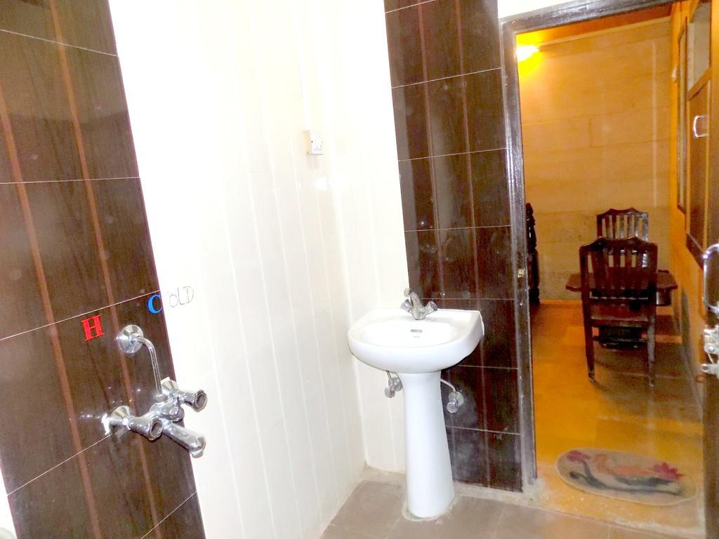 Hotel Fotiya Джайсалмер Екстериор снимка