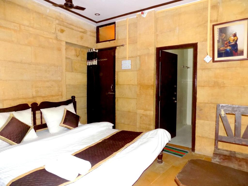 Hotel Fotiya Джайсалмер Екстериор снимка