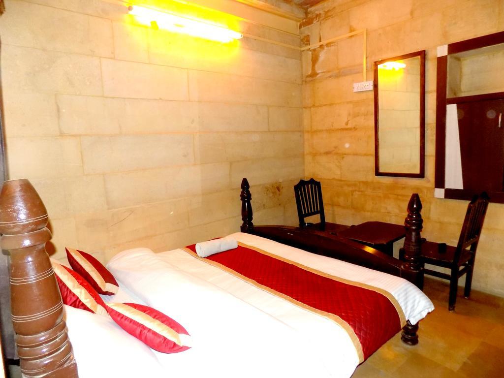 Hotel Fotiya Джайсалмер Екстериор снимка