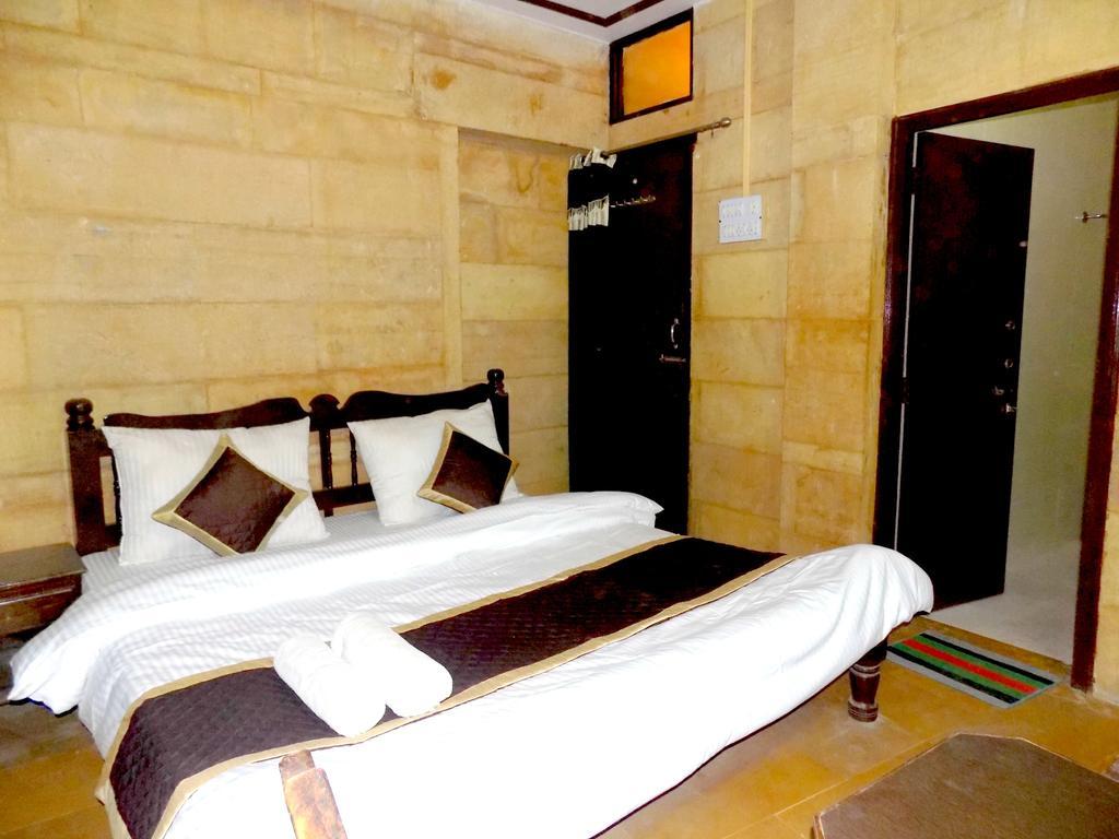 Hotel Fotiya Джайсалмер Екстериор снимка