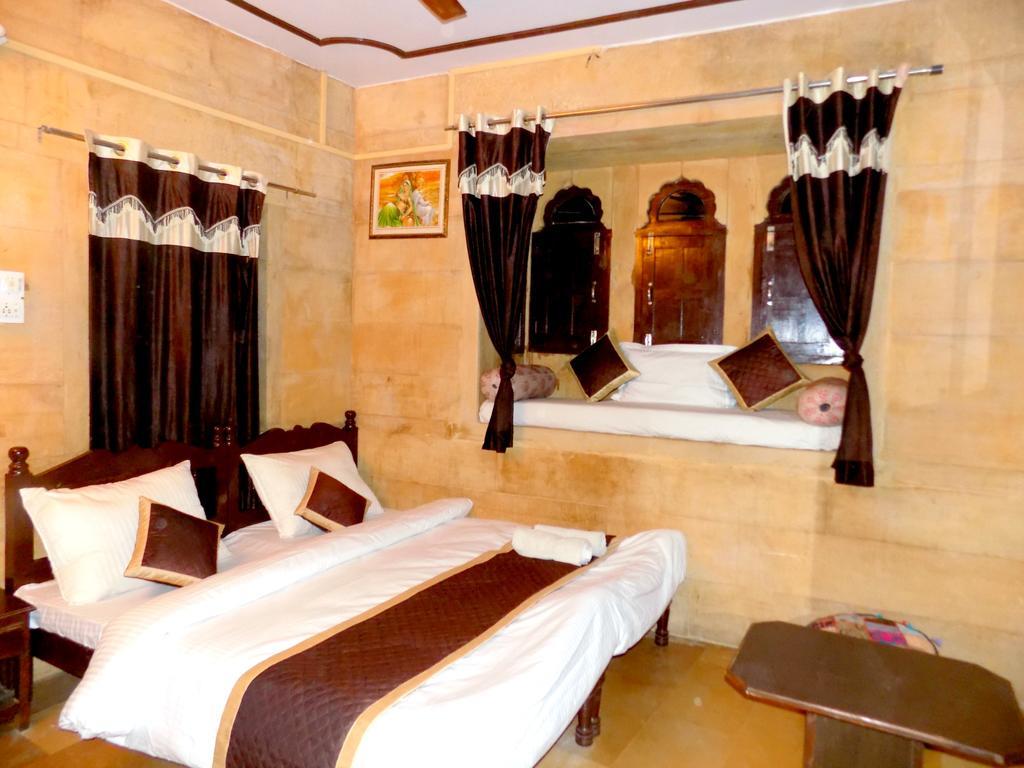 Hotel Fotiya Джайсалмер Екстериор снимка
