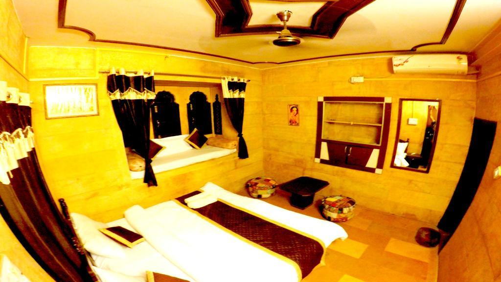 Hotel Fotiya Джайсалмер Екстериор снимка