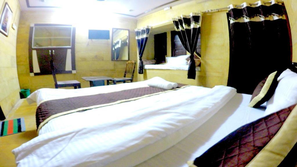 Hotel Fotiya Джайсалмер Екстериор снимка