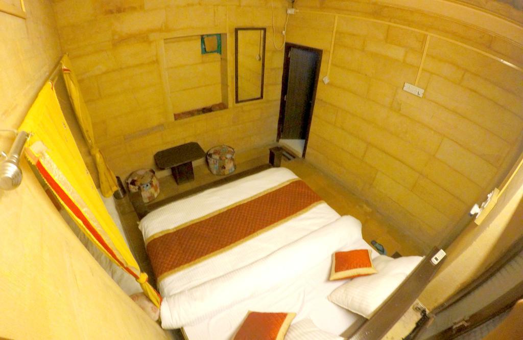 Hotel Fotiya Джайсалмер Екстериор снимка