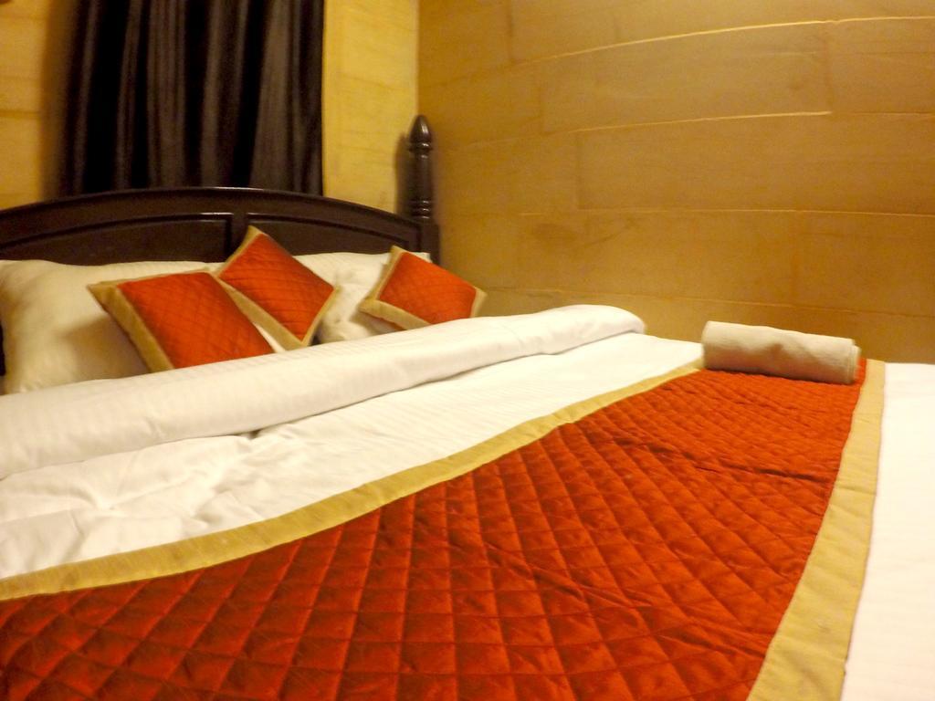 Hotel Fotiya Джайсалмер Екстериор снимка
