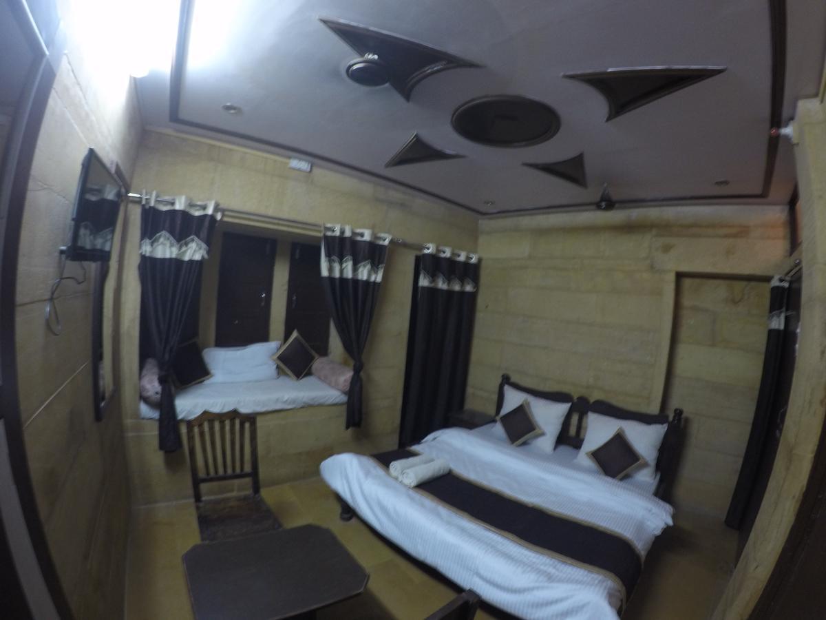 Hotel Fotiya Джайсалмер Екстериор снимка